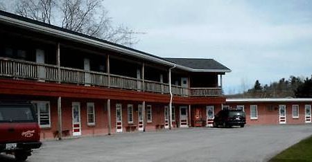 Cool City Motel Two Rivers Extérieur photo