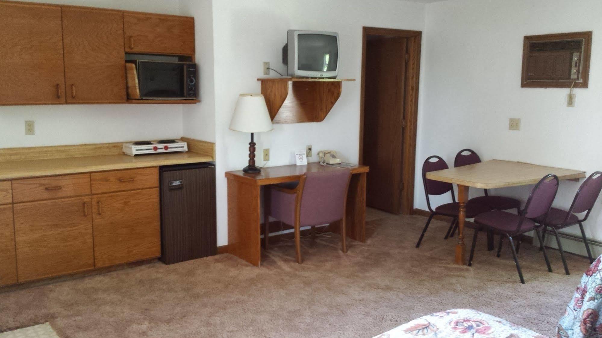 Cool City Motel Two Rivers Extérieur photo